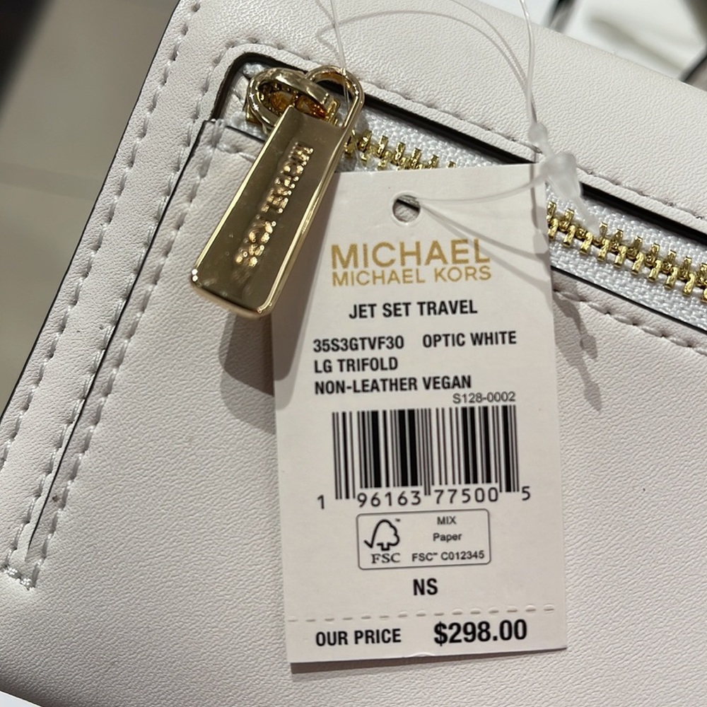 MICHAEL KORS JET SET TRAVEL LADY LARGE TRIFOLD  NON-VEGAN LEATHER WALLET 

NWT - Picture 12 of 16
